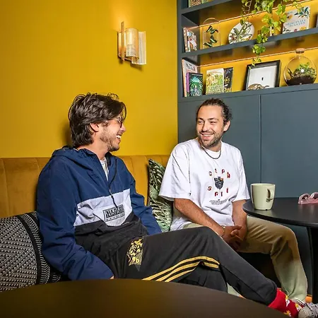 The Bee Άμστερνταμ