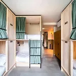 The Bee * Άμστερνταμ